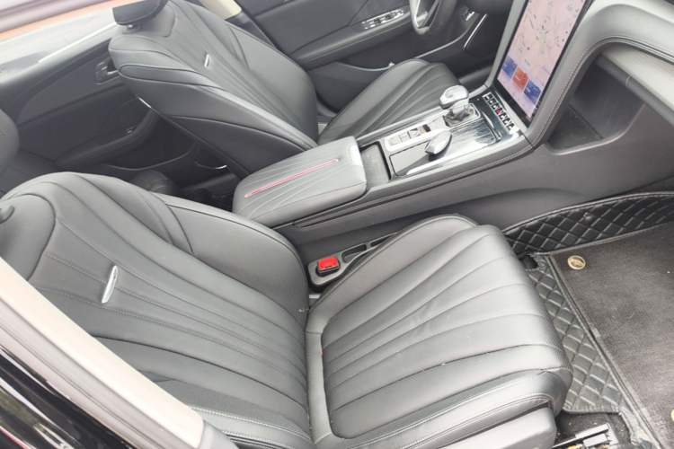 Used Hongqi H5 2023 1.5T DCT Smart Connect Flagship Edition Right Front Seat