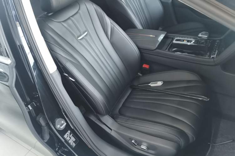 Used Hongqi H5 2023 1.5T DCT Smart Connect Flagship Edition Right Front Seat