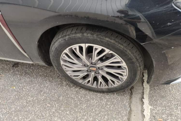 Used Hongqi H5 2023 1.5T HEV Smart Connect Flagship Edition Right Front Wheel Hub