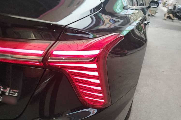 Used Hongqi H5 2023 2.0T Automatic Smart Connect Flagship Edition Right Rear Taillight