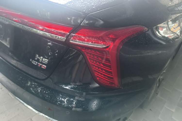 Used Hongqi H5 2023 2.0T Automatic Smart Connect Flagship Edition Right Rear Taillight