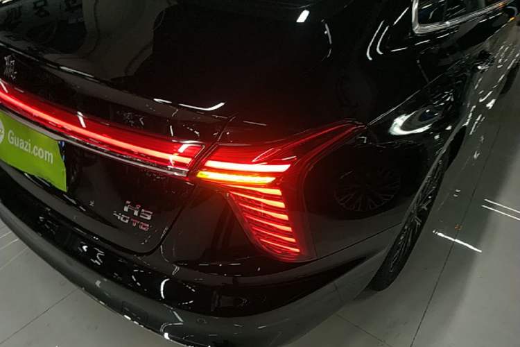 Used Hongqi H5 2023 2.0T Automatic Smart Connect Flagship Edition Right Rear Taillight