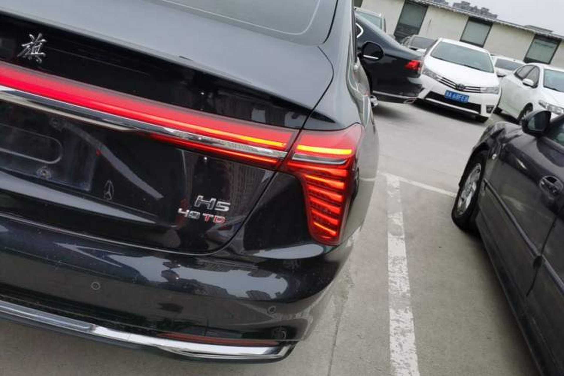 Used Hongqi H5 2023 2.0T Automatic Smart Connect Flagship Edition Right Rear Taillight