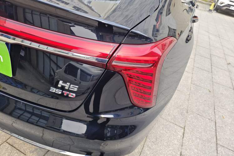 Used Hongqi H5 2023 1.5T DCT Smart Connect Flagship Edition Right Rear Taillight