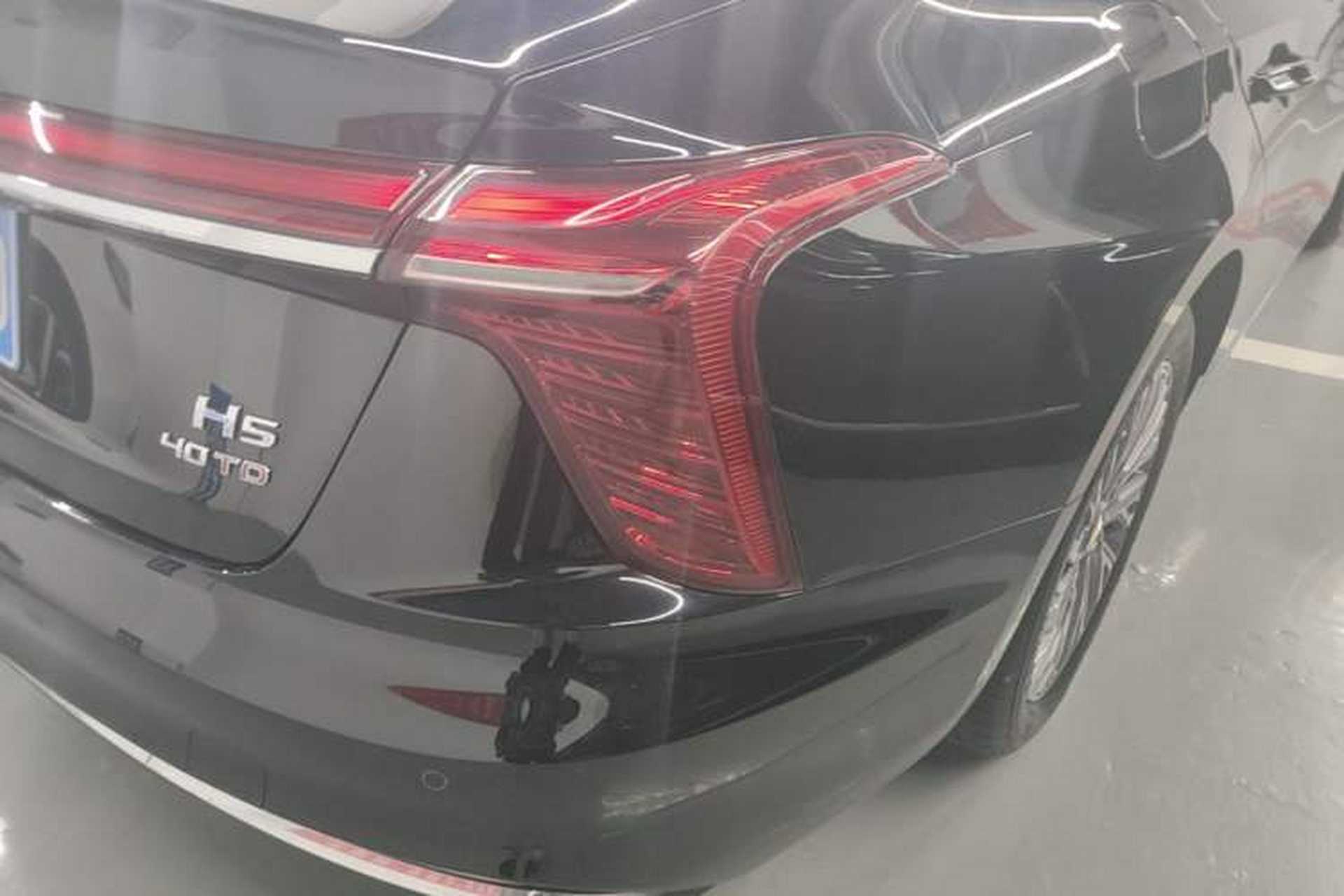 Used Hongqi H5 2023 2.0T Automatic Smart Connect Flagship Edition Right Rear Taillight