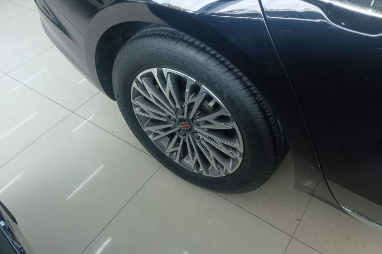 Used Hongqi H5 2023 1.5T DCT Smart Connect Flagship Edition Right Rear Wheel Hub