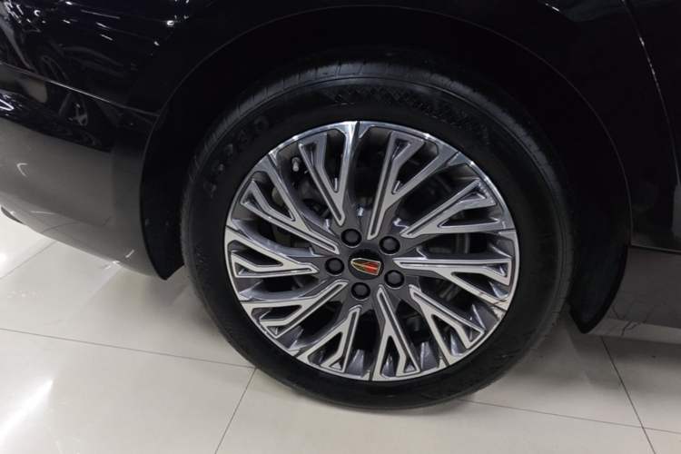 Used Hongqi H5 2023 2.0T Automatic Smart Connect Flagship Edition Right Rear Wheel Hub