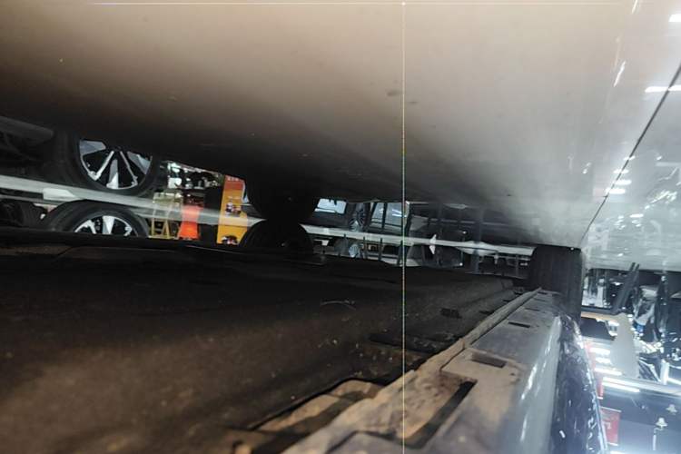 Used Hongqi H5 2023 2.0T Automatic Smart Connect Flagship Edition Right Side Sill