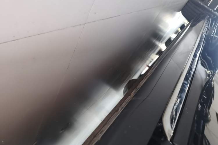 Used Hongqi H5 2023 1.5T DCT Smart Connect Flagship Edition Right Side Sill