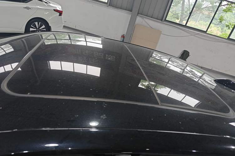 Used Hongqi H5 2023 1.5T DCT Smart Connect Flagship Edition Roof