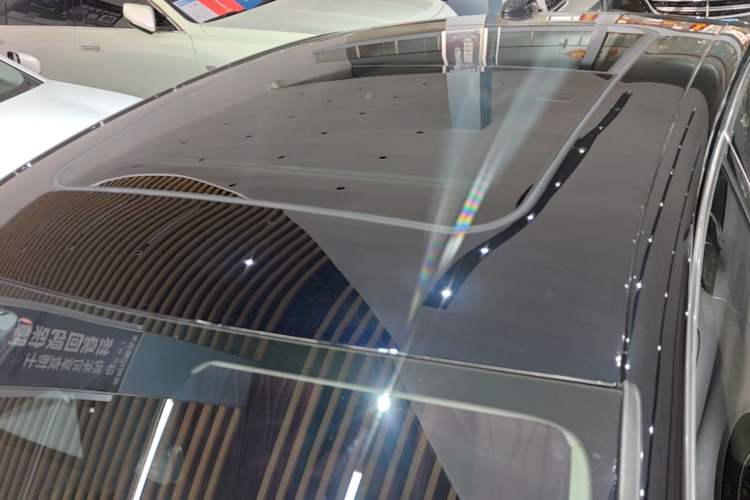 Used Hongqi H5 2023 2.0T Automatic Smart Connect Flagship Edition Roof