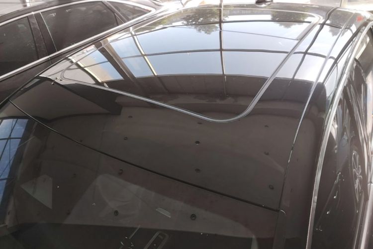 Used Hongqi H5 2023 2.0T Automatic Smart Connect Flagship Edition Roof
