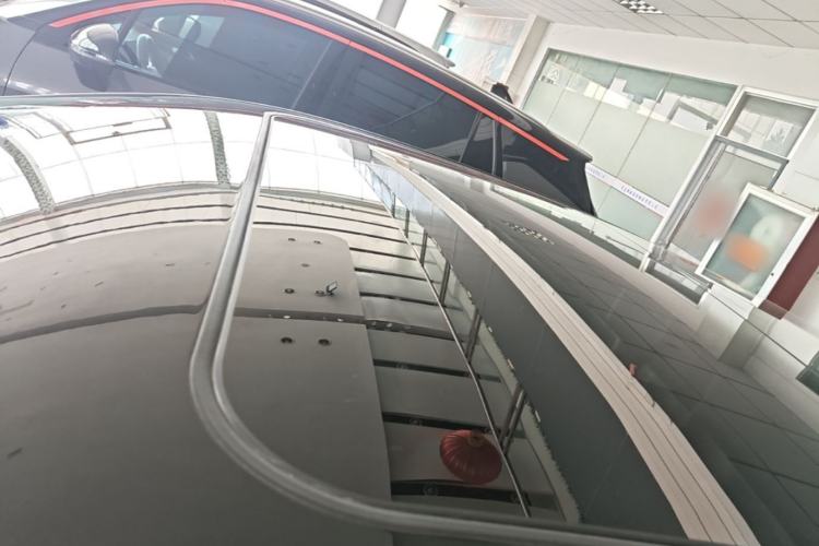 Used Hongqi H5 2023 2.0T Automatic Smart Connect Flagship Edition Roof