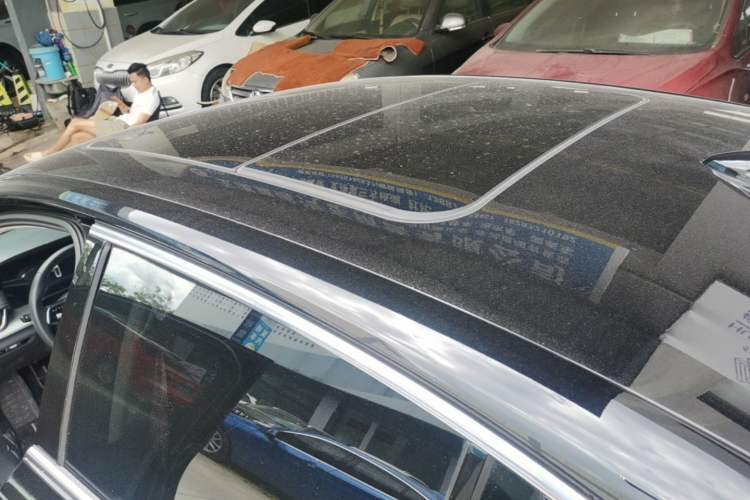 Used Hongqi H5 2023 1.5T DCT Smart Connect Flagship Edition Roof