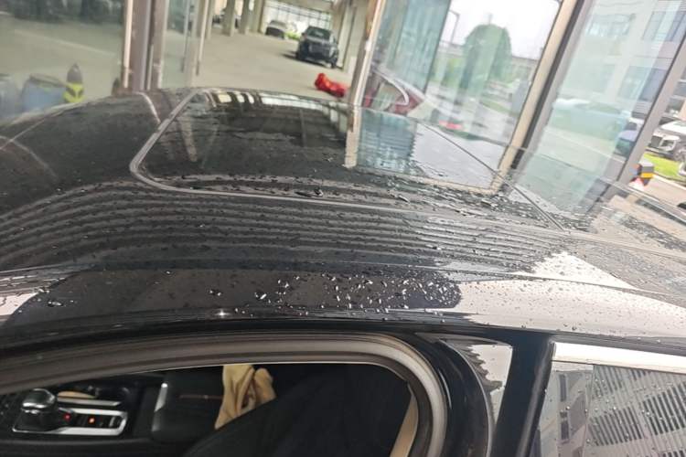 Used Hongqi H5 2023 2.0T Automatic Smart Connect Flagship Edition Roof