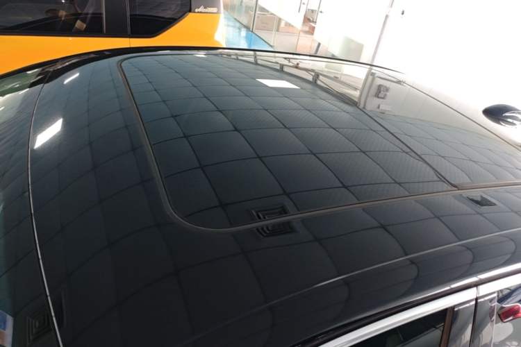 Used Hongqi H5 2023 2.0T Automatic Smart Connect Flagship Edition Roof