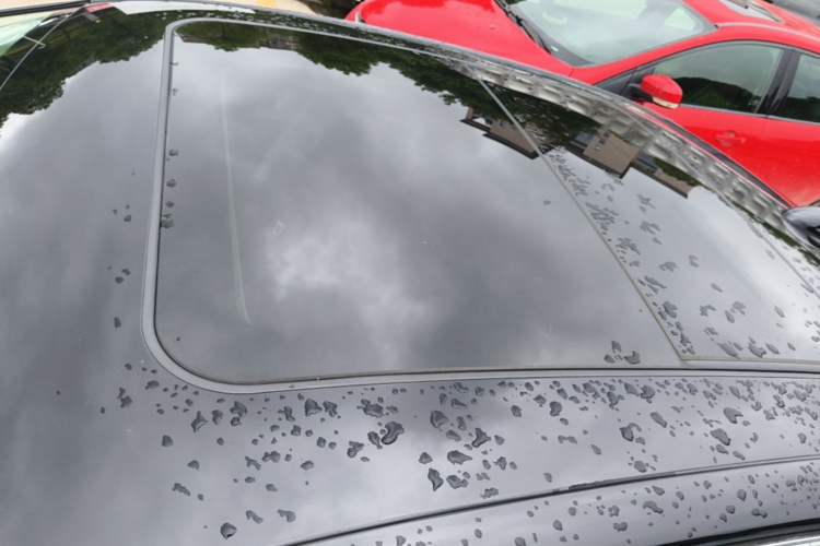 Used Hongqi H5 2023 1.5T DCT Smart Connect Flagship Edition Roof