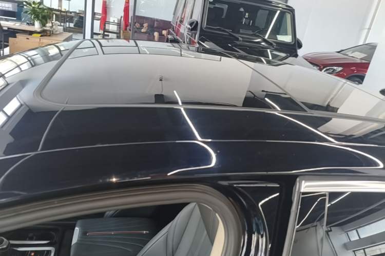Used Hongqi H5 2023 1.5T DCT Smart Connect Flagship Edition Roof