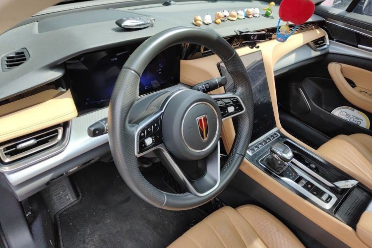 Used Hongqi H5 2023 2.0T Automatic Smart Connect Flagship Edition Steering Wheel