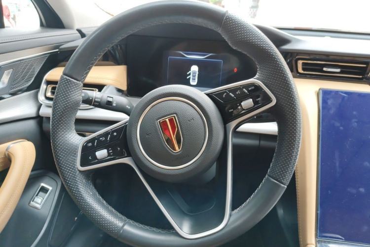 Used Hongqi H5 2023 2.0T Automatic Smart Connect Flagship Edition Steering Wheel