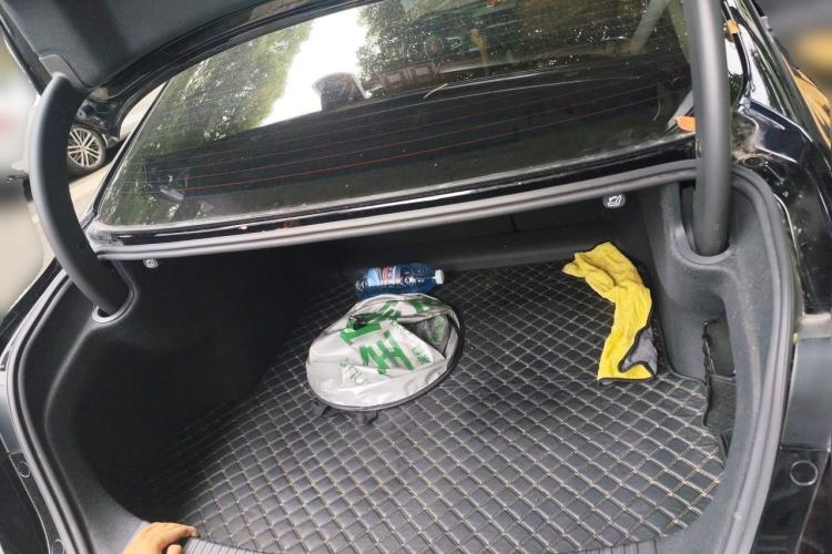 Used Hongqi H5 2023 2.0T Automatic Smart Connect Flagship Edition Trunk