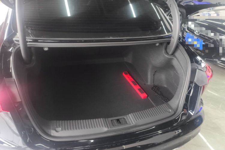 Used Hongqi H5 2023 1.5T DCT Smart Connect Flagship Edition Trunk
