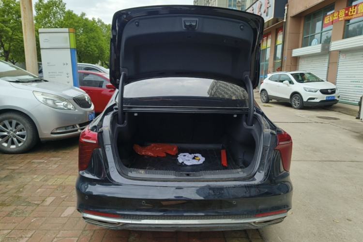 Used Hongqi H5 2023 2.0T Automatic Smart Connect Flagship Edition Trunk