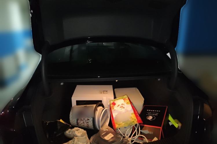 Used Hongqi H5 2023 2.0T Automatic Smart Connect Flagship Edition Trunk