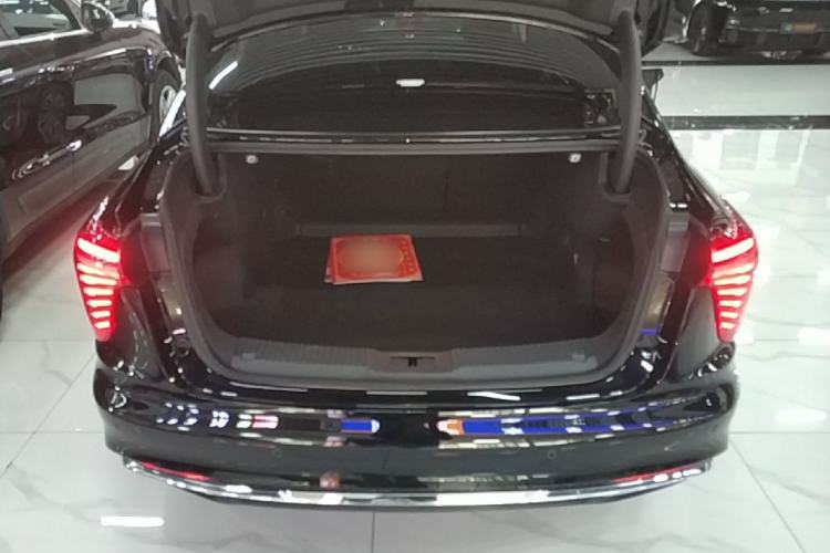 Used Hongqi H5 2023 1.5T DCT Smart Connect Flagship Edition Trunk