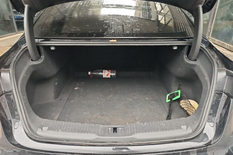Used Hongqi H5 2023 2.0T Automatic Smart Connect Flagship Edition Trunk