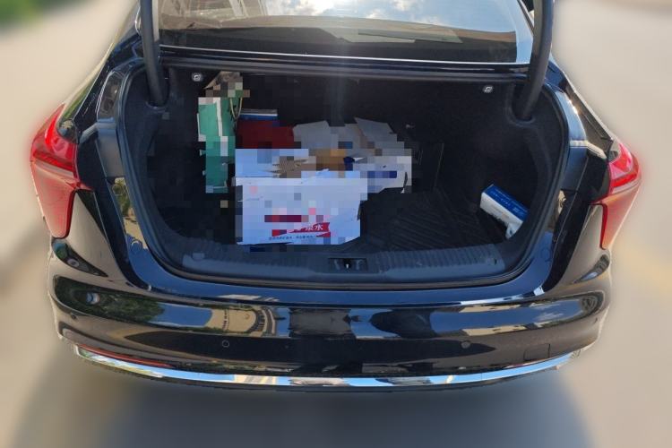 Used Hongqi H5 2023 2.0T Automatic Smart Connect Flagship Edition Trunk
