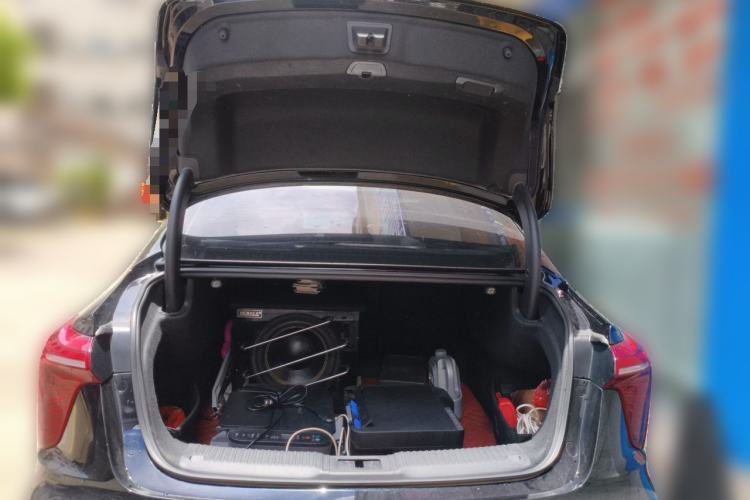 Used Hongqi H5 2023 2.0T Automatic Smart Connect Flagship Edition Trunk