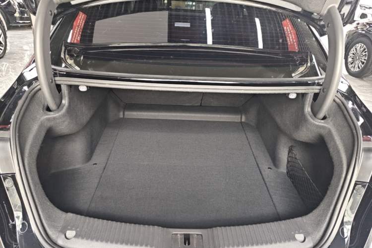 Used Hongqi H5 2023 2.0T Automatic Smart Connect Flagship Edition Trunk