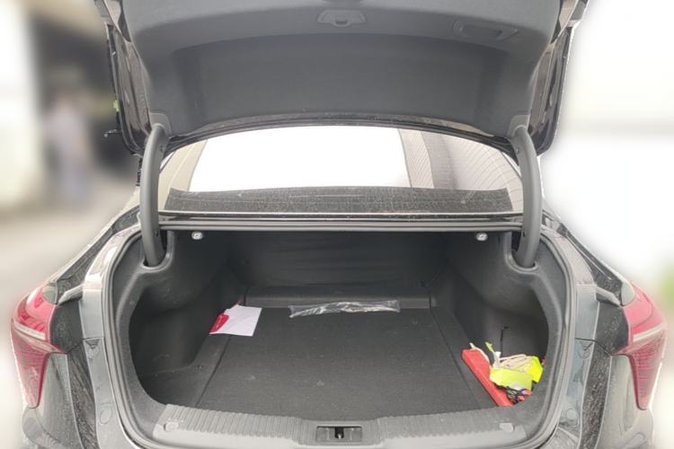 Used Hongqi H5 2023 1.5T HEV Smart Connect Flagship Edition Trunk