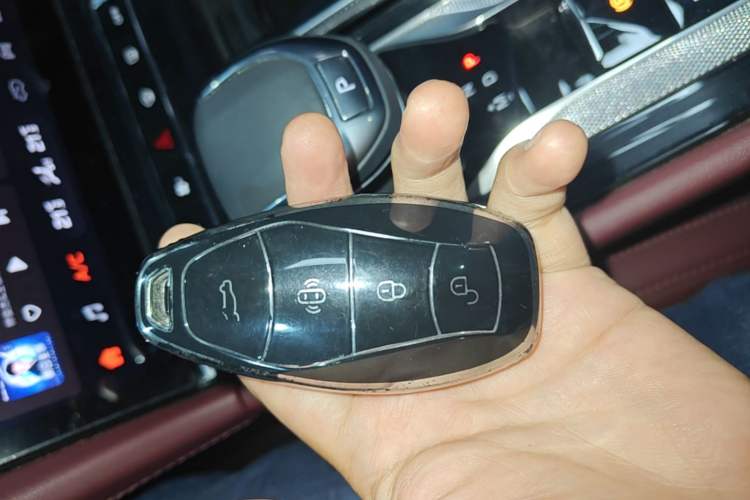 Used Hongqi H5 2023 1.5T DCT Smart Connect Flagship Edition Vehicle Key