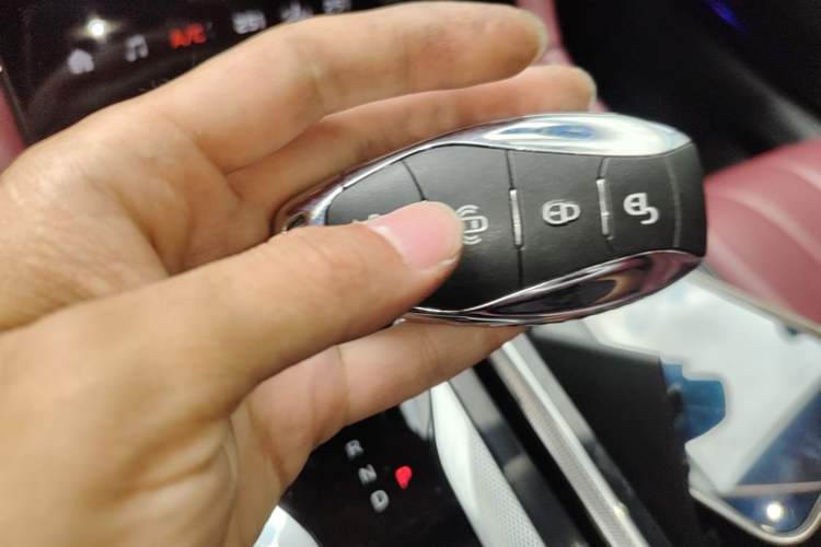 Used Hongqi H5 2023 1.5T HEV Smart Connect Flagship Edition Vehicle Key