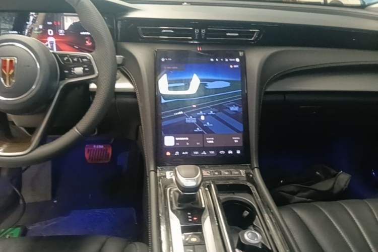 Used Hongqi H5 2023 1.5T HEV Smart Connect Flagship Edition Audio And AC Panel