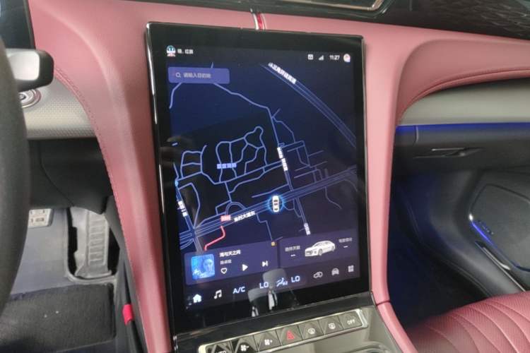 Used Hongqi H5 2023 2.0T Automatic Smart Connect Flagship Edition Audio And AC Panel