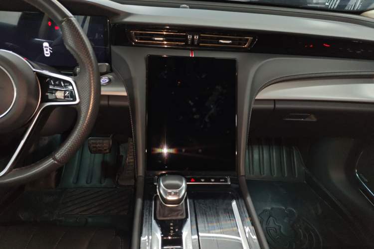 Used Hongqi H5 2023 1.5T HEV Smart Connect Flagship Edition Audio And AC Panel
