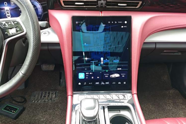 Used Hongqi H5 2023 2.0T Automatic Smart Connect Flagship Edition Audio And AC Panel