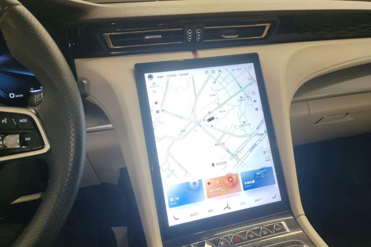 Used Hongqi H5 2023 2.0T Automatic Smart Connect Flagship Edition Audio And AC Panel