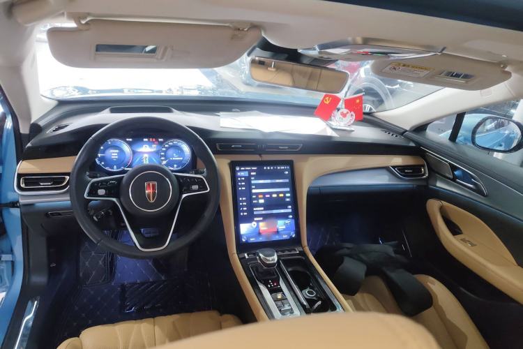 Used Hongqi H5 2023 2.0T Automatic Smart Connect Flagship Edition Center Console