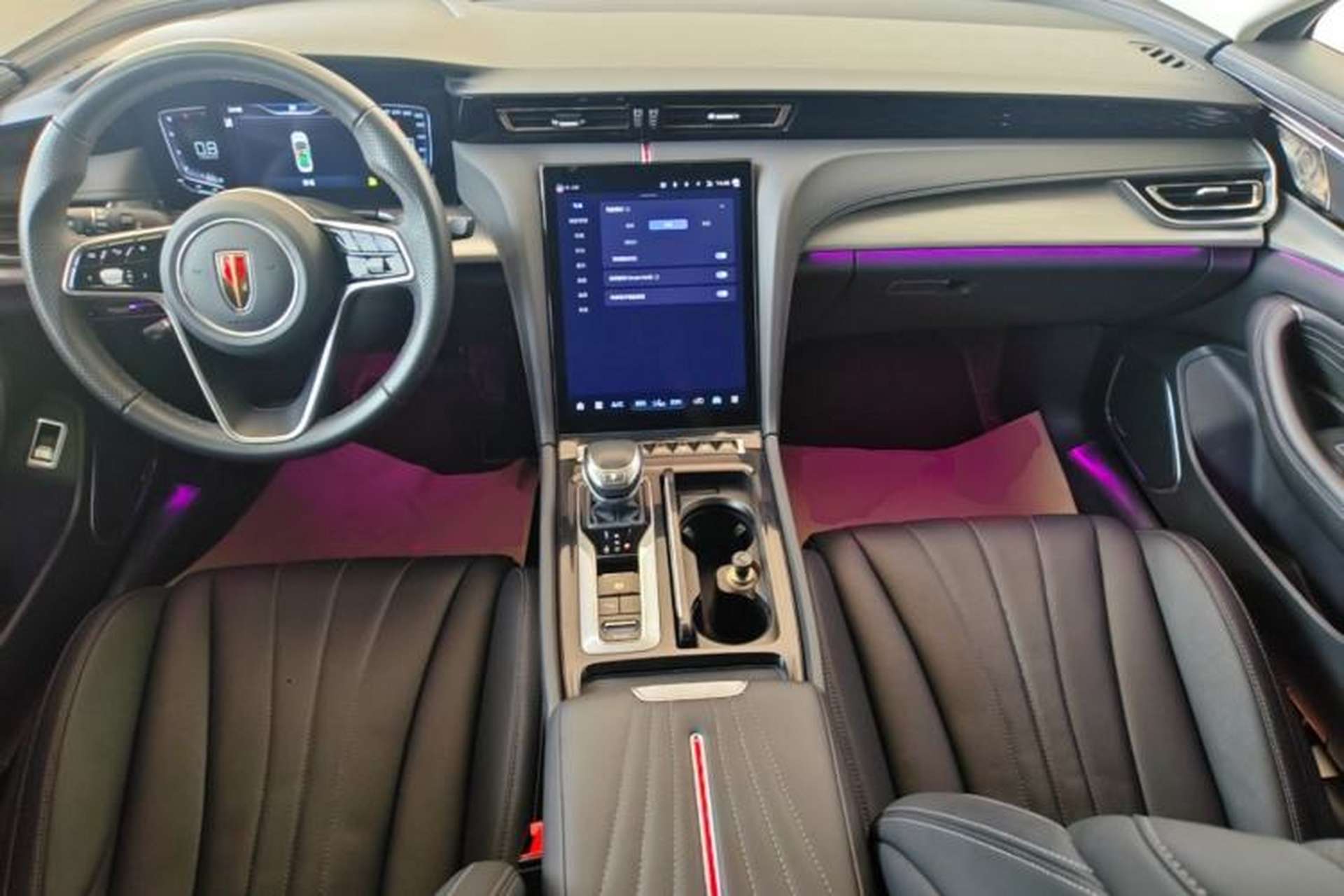 Used Hongqi H5 2023 2.0T Automatic Smart Connect Flagship Edition Center Console