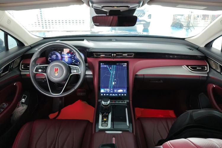 Used Hongqi H5 2023 2.0T Automatic Smart Connect Flagship Edition Center Console