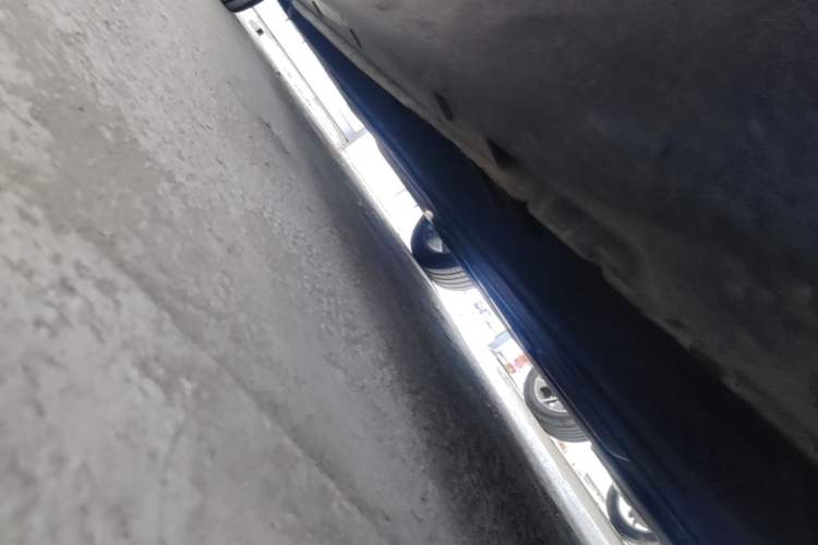 Used Hongqi H5 2023 2.0T Automatic Smart Connect Flagship Edition Chassis Front Right