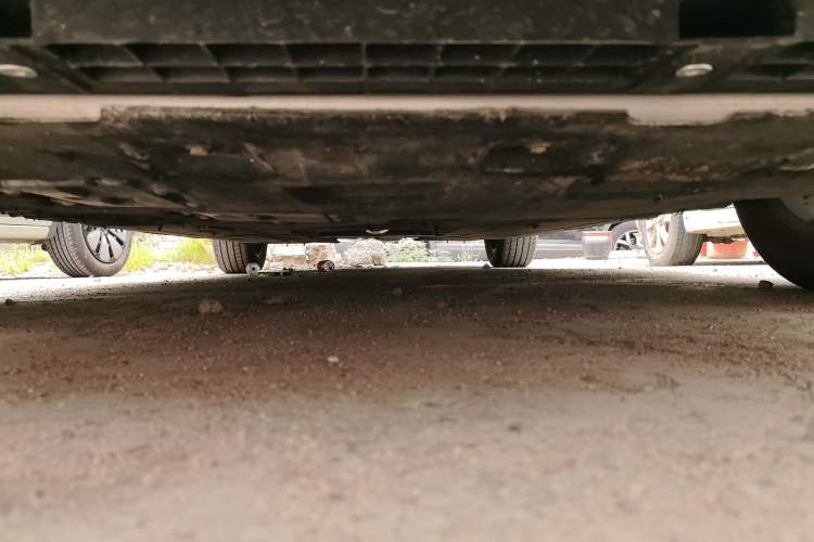 Used Hongqi H5 2023 1.5T DCT Smart Connect Flagship Edition Chassis Front