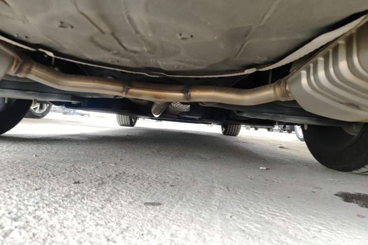 Used Hongqi H5 2023 2.0T Automatic Smart Connect Flagship Edition Chassis Rear