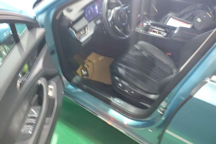 Used Hongqi H5 2023 1.5T HEV Smart Connect Flagship Edition Driver Seat