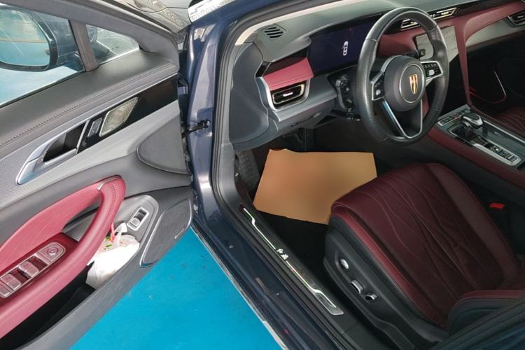 Used Hongqi H5 2023 2.0T Automatic Smart Connect Flagship Edition Driver Seat