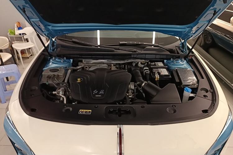 Used Hongqi H5 2023 2.0T Automatic Smart Connect Flagship Edition Engine Bay